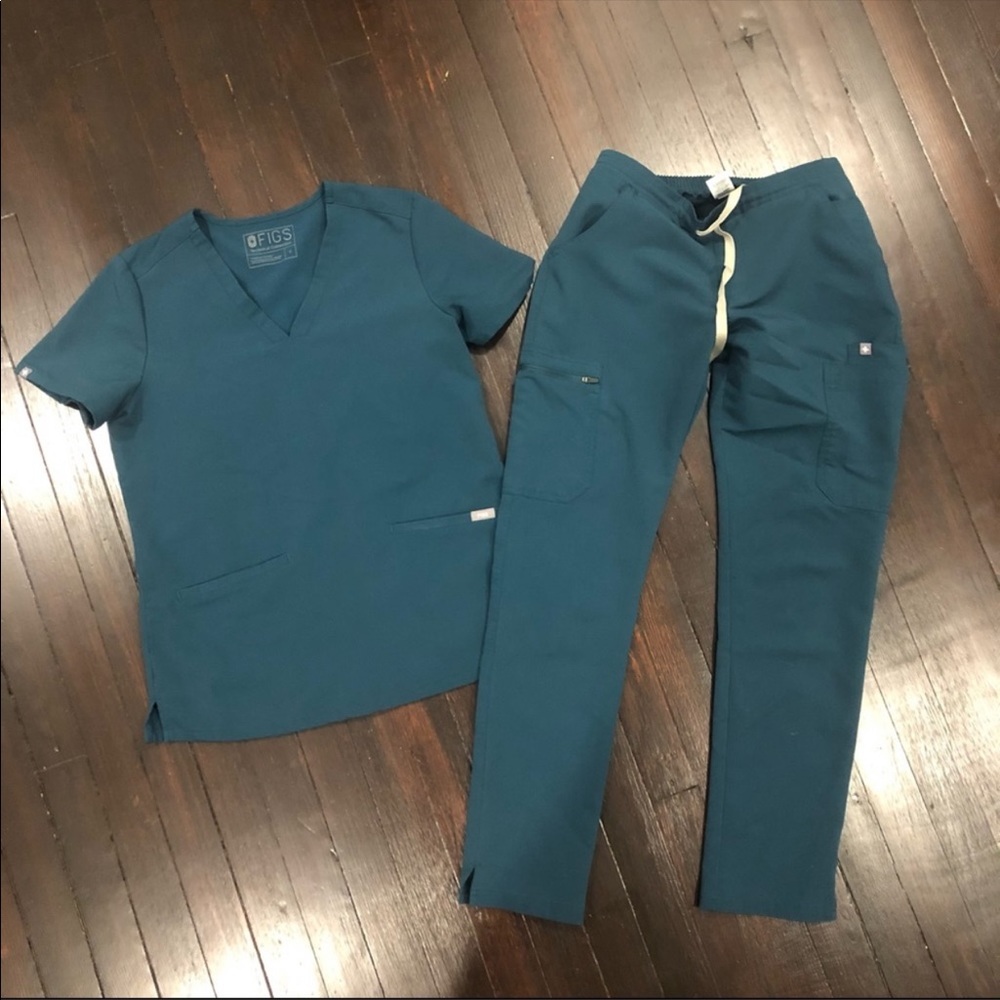 Figs Caribbean Blue Scrub Set